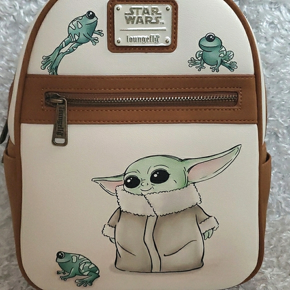 NWT Loungefly Baby Yoda Mandalorian mini backpack - Picture 4 of 12